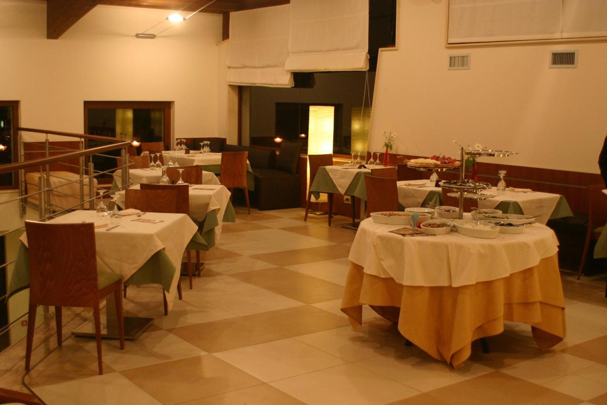 Hermes Hotel Policoro Zewnętrze zdjęcie